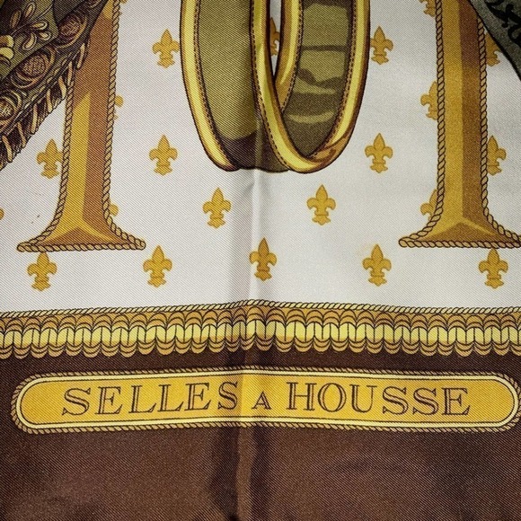 Hermès Vintage “Selles A Housse” 100% Silk Scarf 90cm Square - Picture 6 of 11